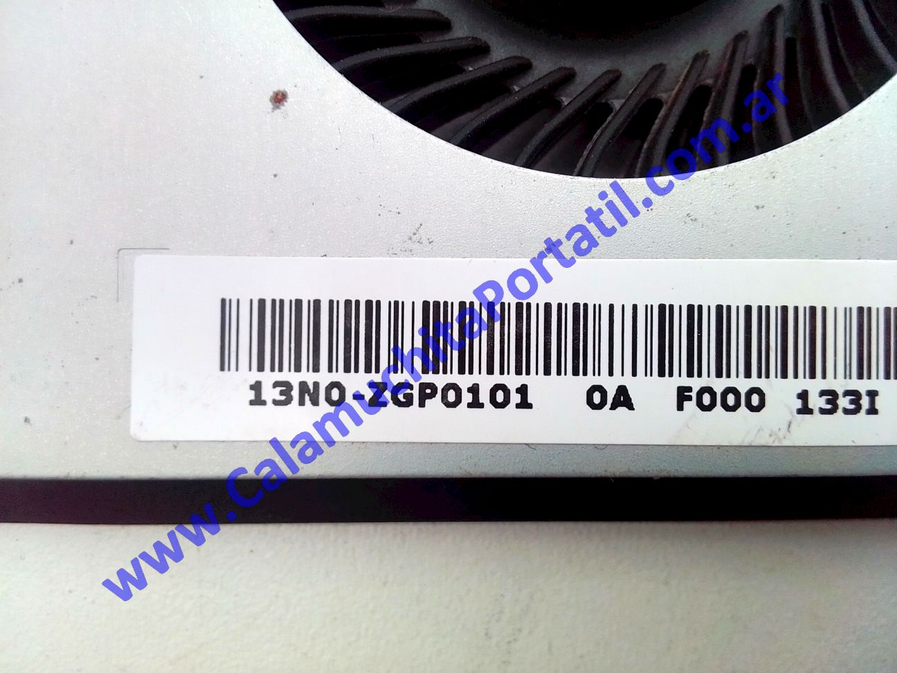 Cooler RCA Y40323W8